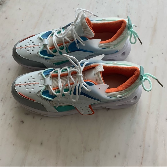 NWOT - BASSO Hidalgo Sneaker - size 9 (men’s) - Picture 3 of 11